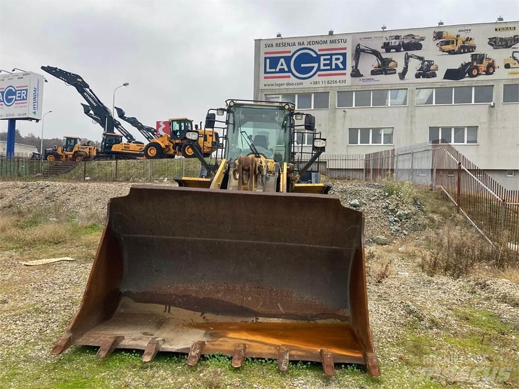 Komatsu WA 470-7 Wheel Loaders