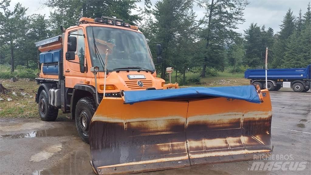 Mercedes-Benz Unimog U400 Work Trucks / Municipal