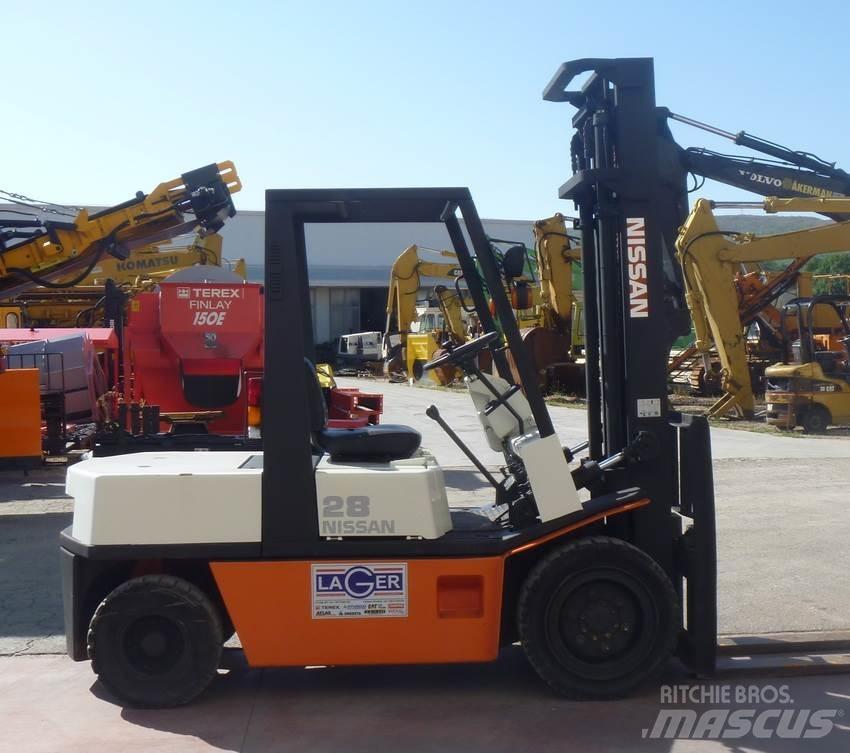 Nissan EGH02 Diesel Forklifts