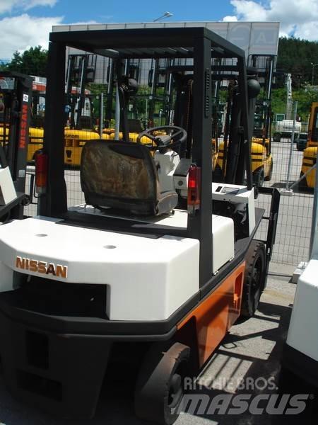 Nissan NH02M20 Misc Forklifts
