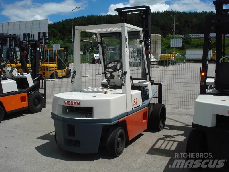 Nissan PH02M25 Misc Forklifts