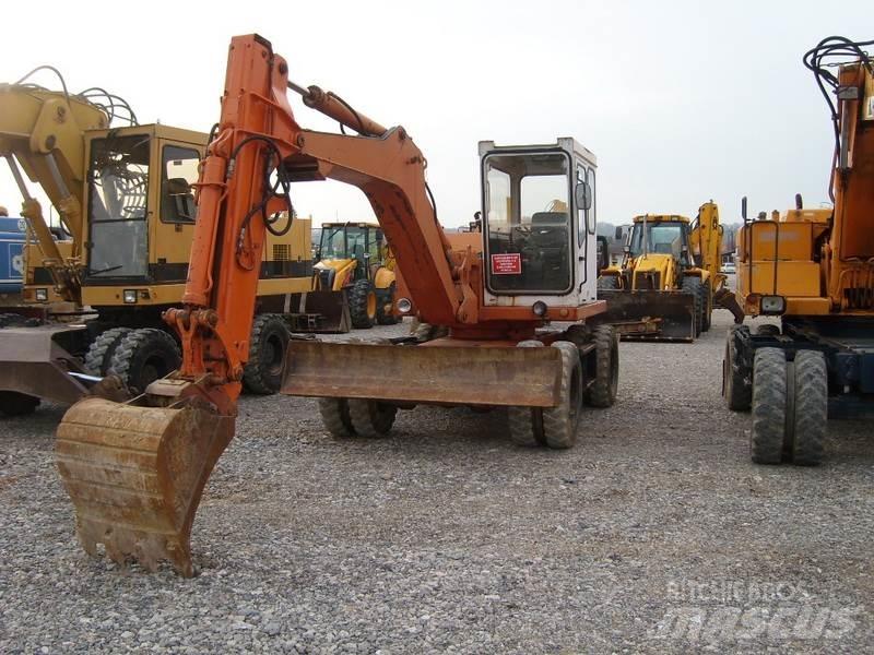 Schaeff HML 40 Wheeled Excavators