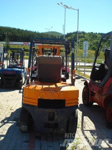 Toyota 80-5FDL25 Diesel Forklifts