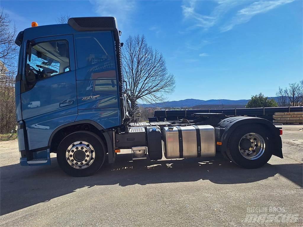 Volvo 460 Dump Trucks
