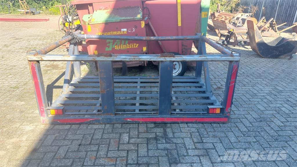  Bakkenrek Farm Equipment - Others