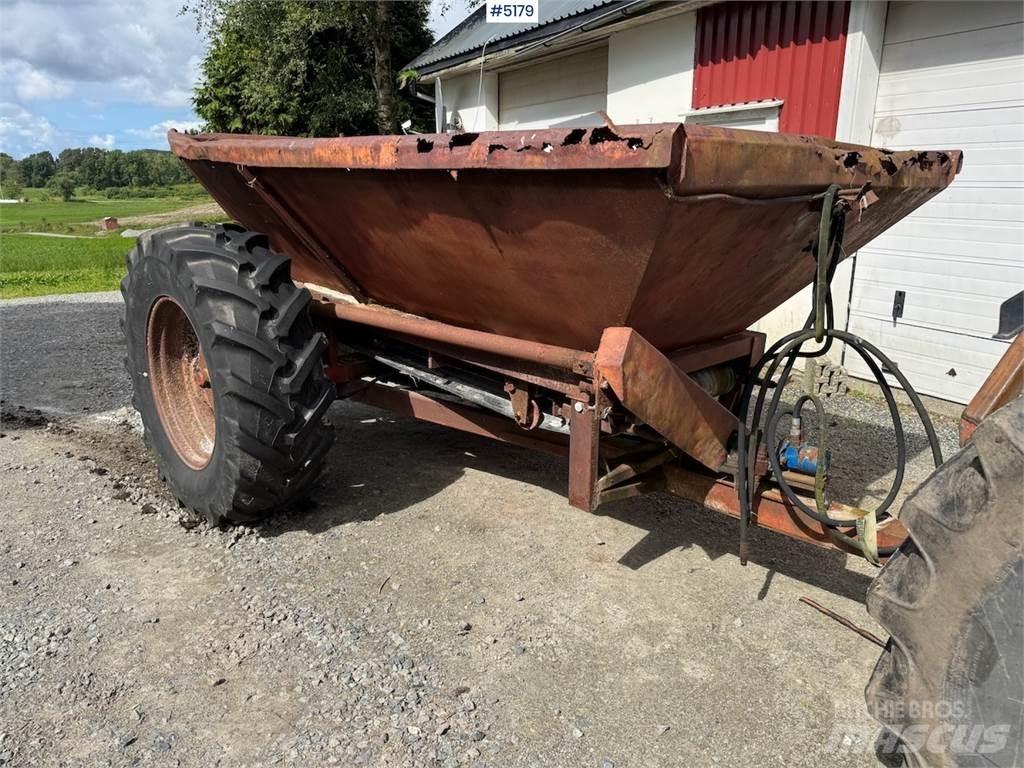 Bredal Kalkvogn Farm Drills