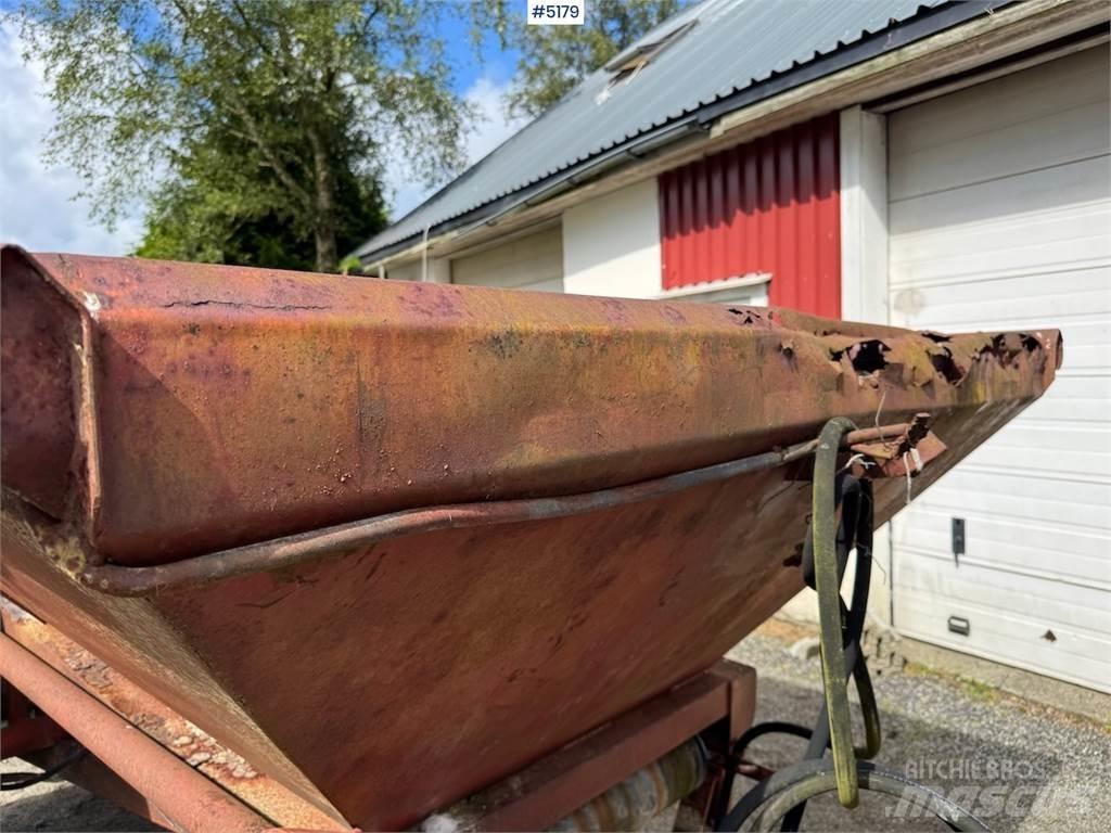 Bredal Kalkvogn Farm Drills