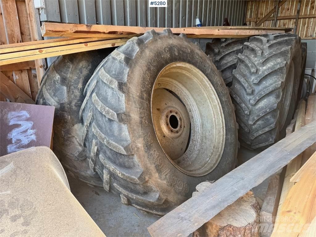 CASE MXM120 Tractors
