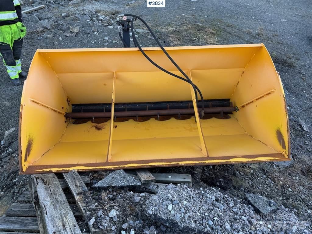 Dalen 2034-U Snow Blades And Plows