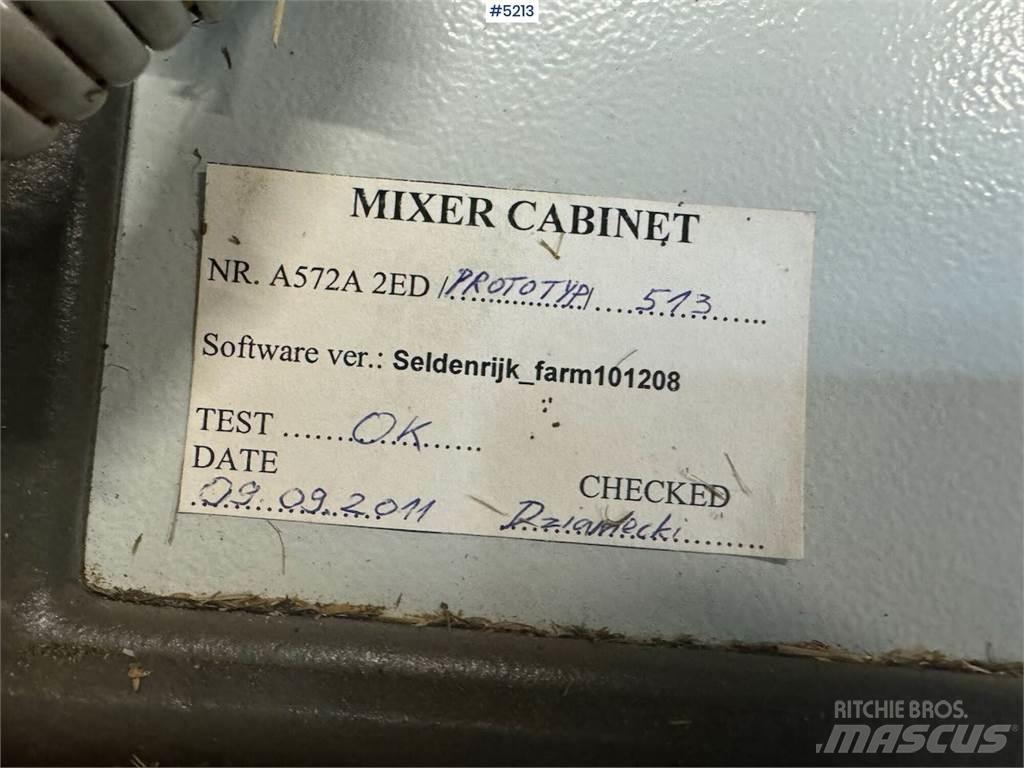 Delaval VSM 22 Mixer feeders