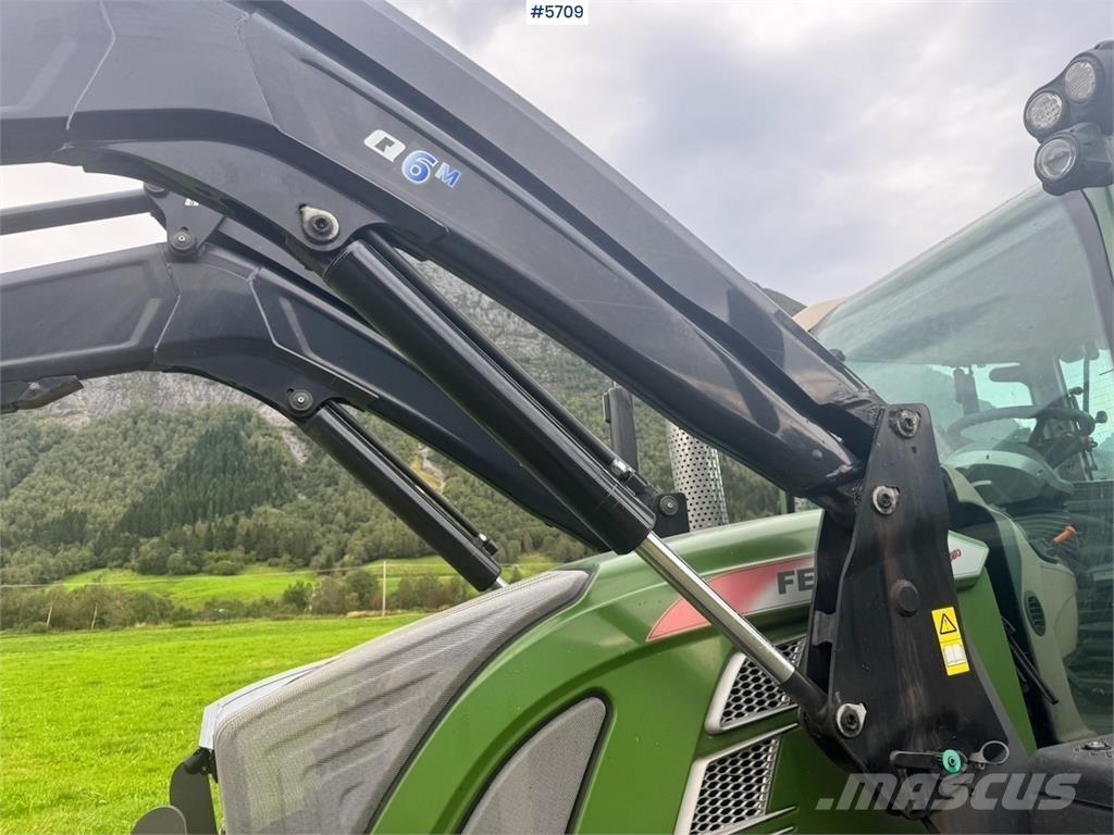 Fendt 724 Vario Tractors