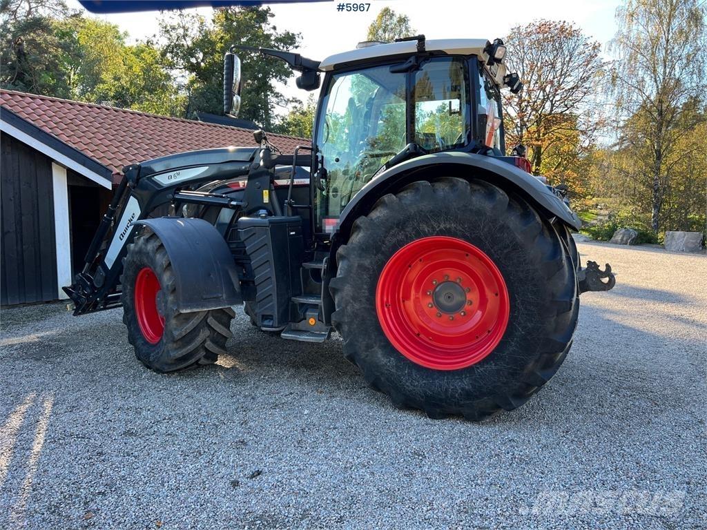Fendt 724 Vario Tractors