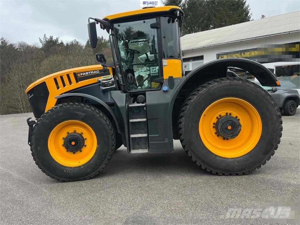 JCB Fastrac 8330 Tractors