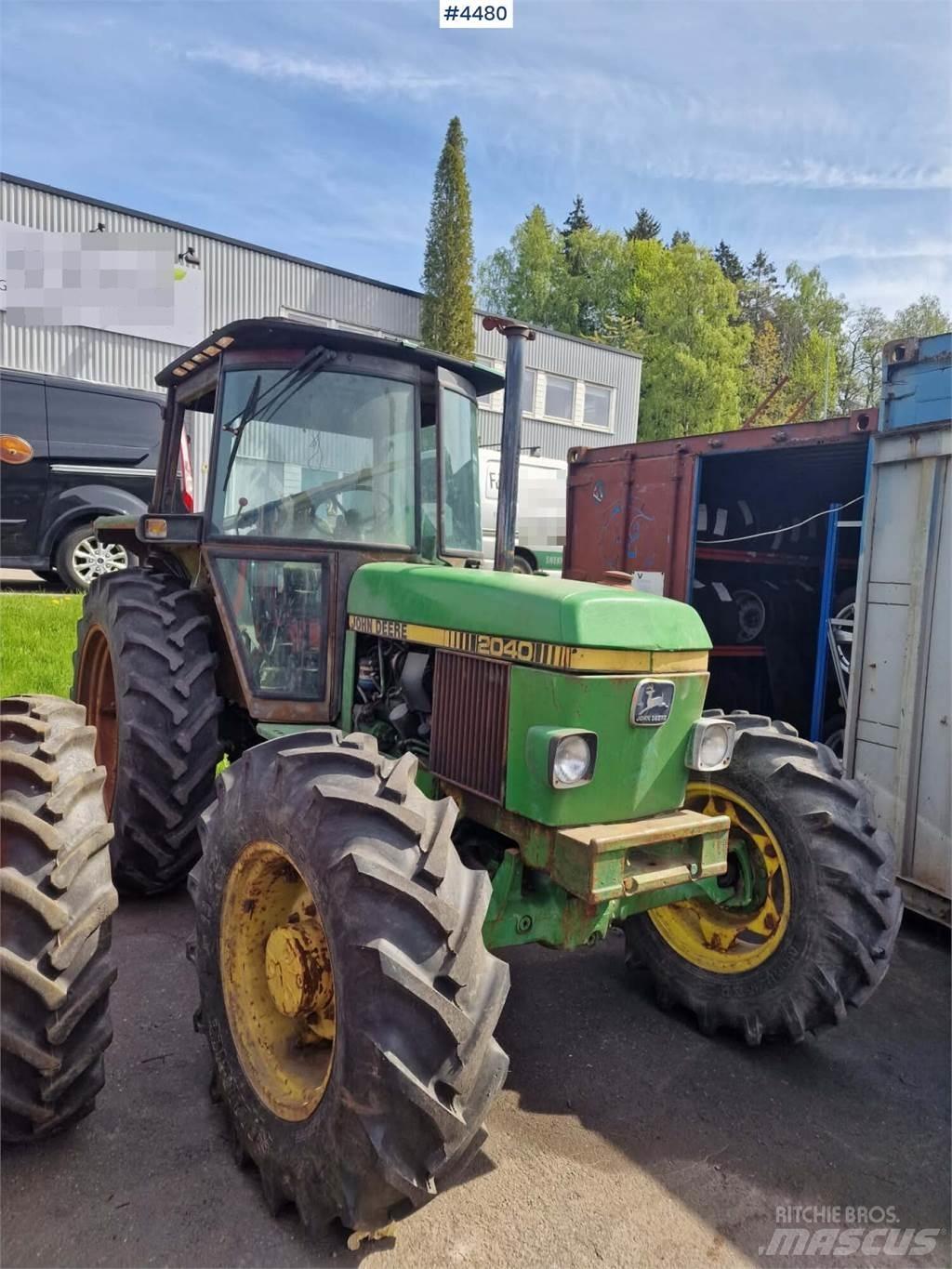 John Deere 2040 Tractors