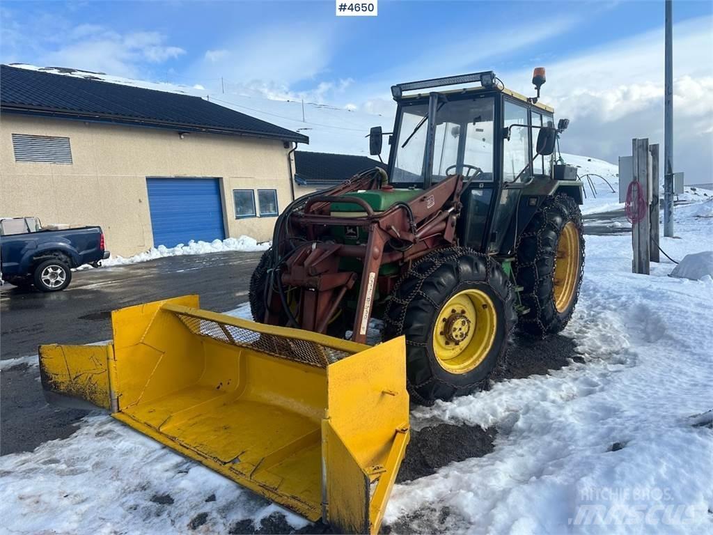 John Deere 2040 Tractors
