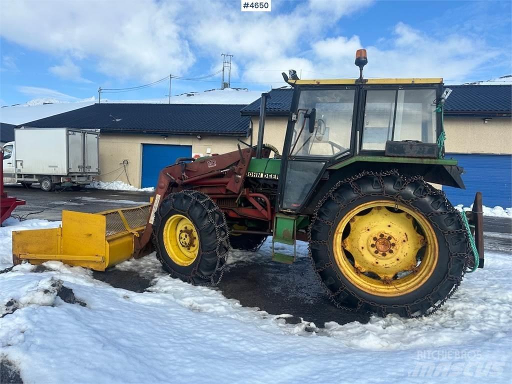 John Deere 2040 Tractors