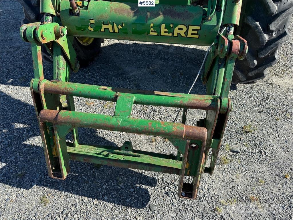 John Deere 2650 Tractors