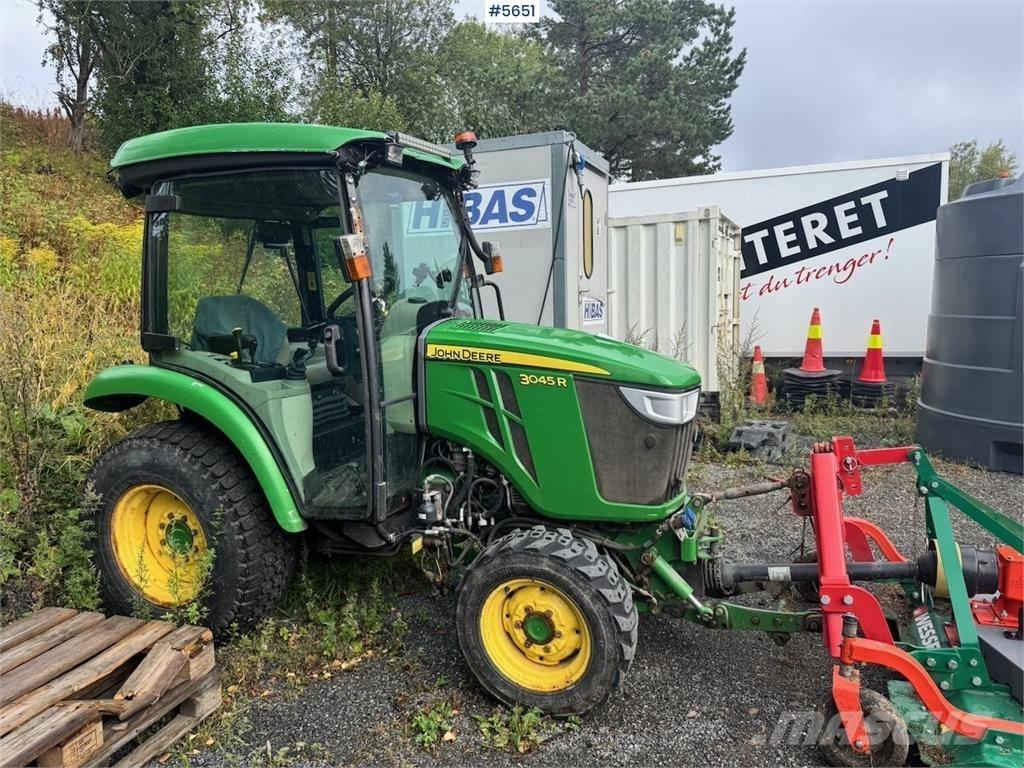 John Deere 3045R Tractors