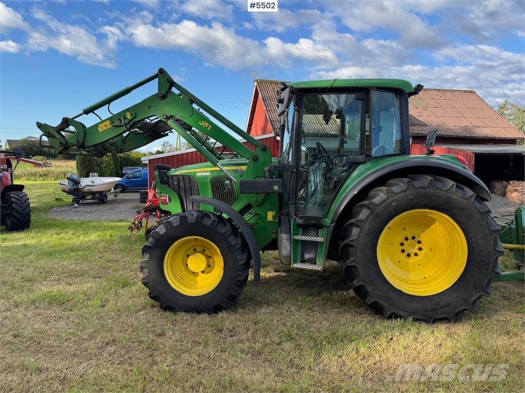 John Deere 6220 Tractors