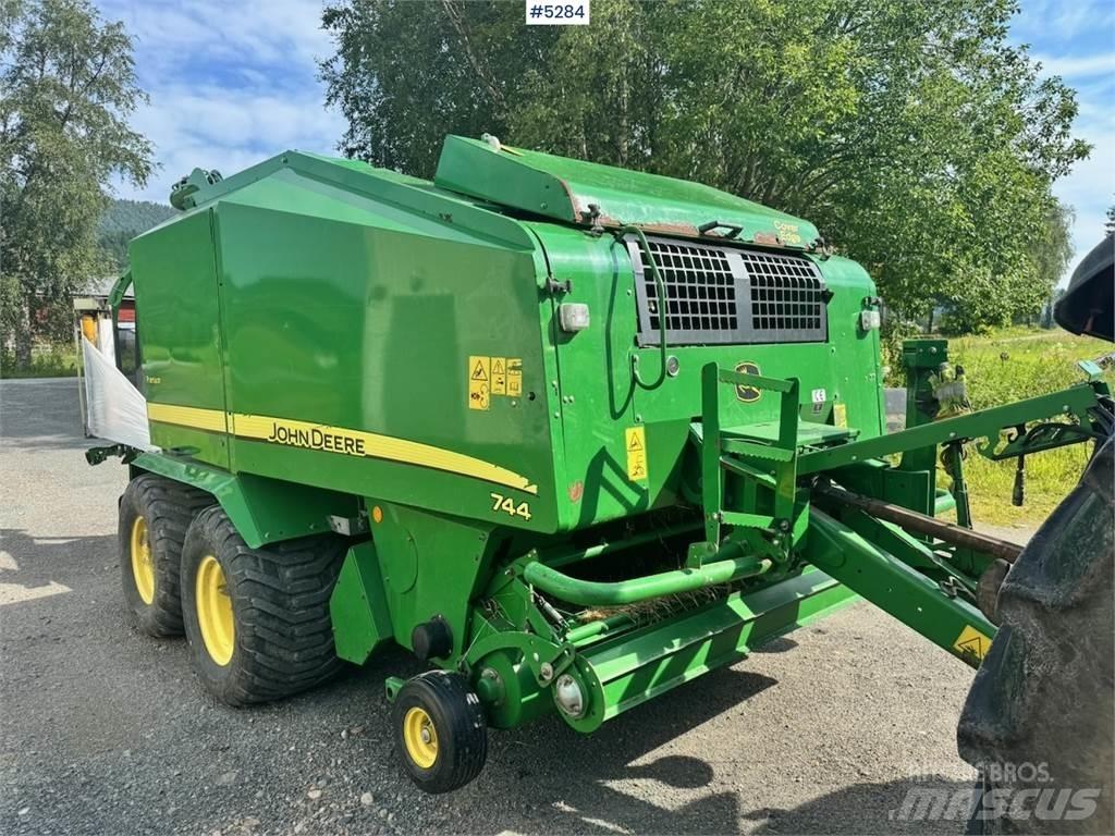 John Deere 744 Other harvesting equipment