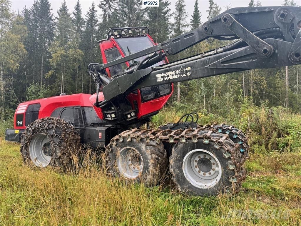 Komatsu 911-6 Harvesters