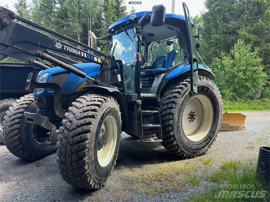 New Holland T6040 Tractors