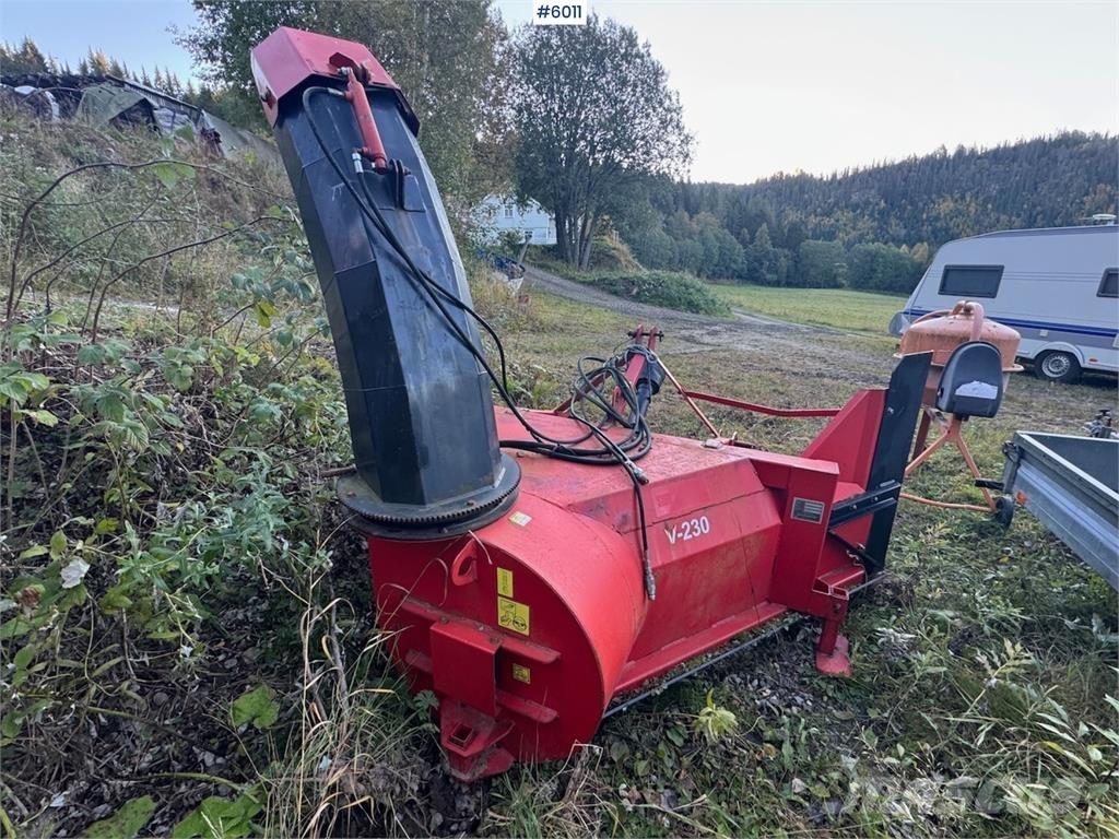 Sisu Handel V-230 Snow Blades And Plows