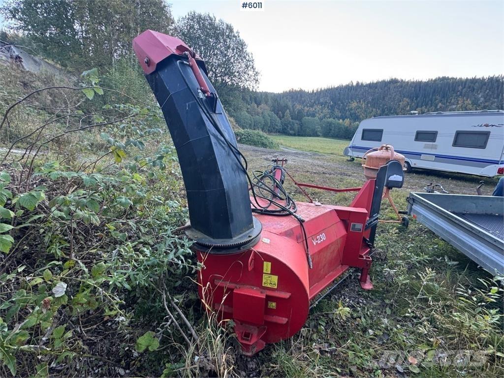 Sisu Handel V-230 Snow Blades And Plows