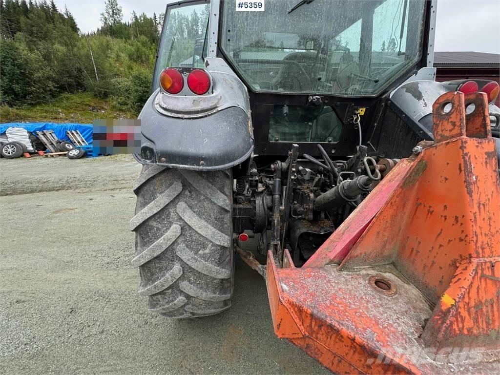 Valtra M120-4 Tractors