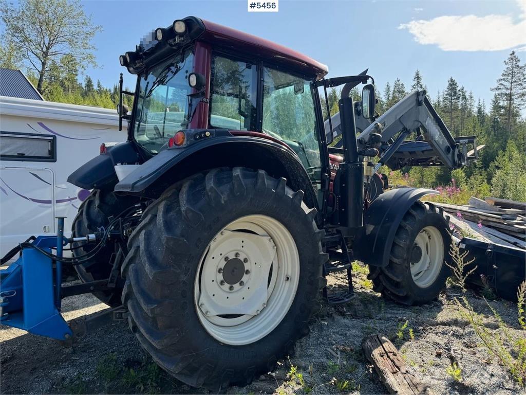 Valtra N123 Tractors