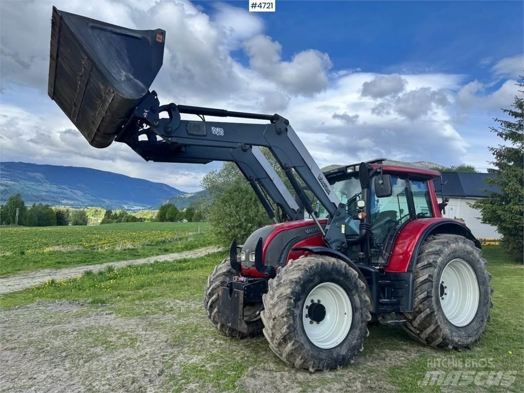 Valtra N142 Tractors