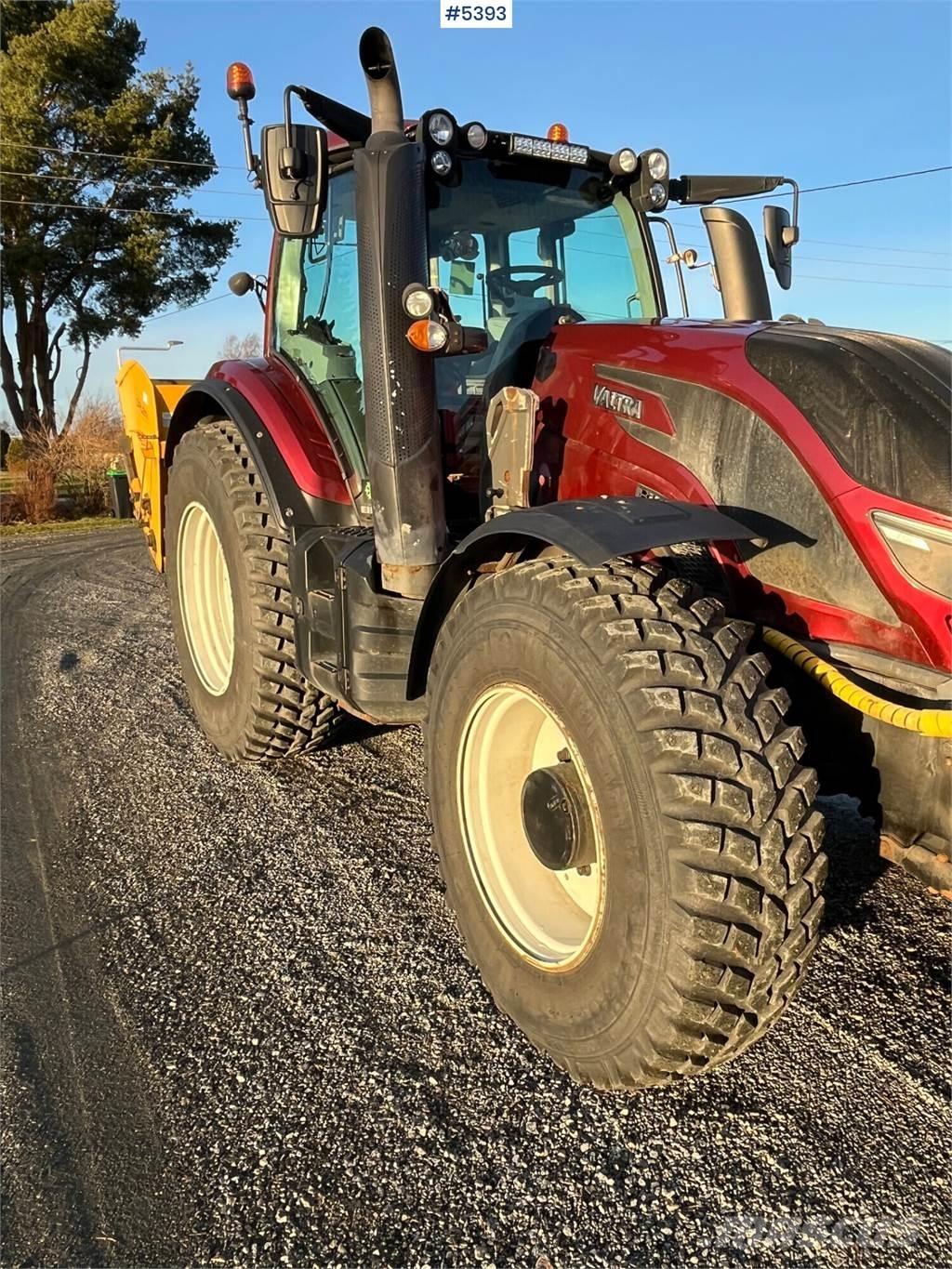 Valtra T174E Tractors