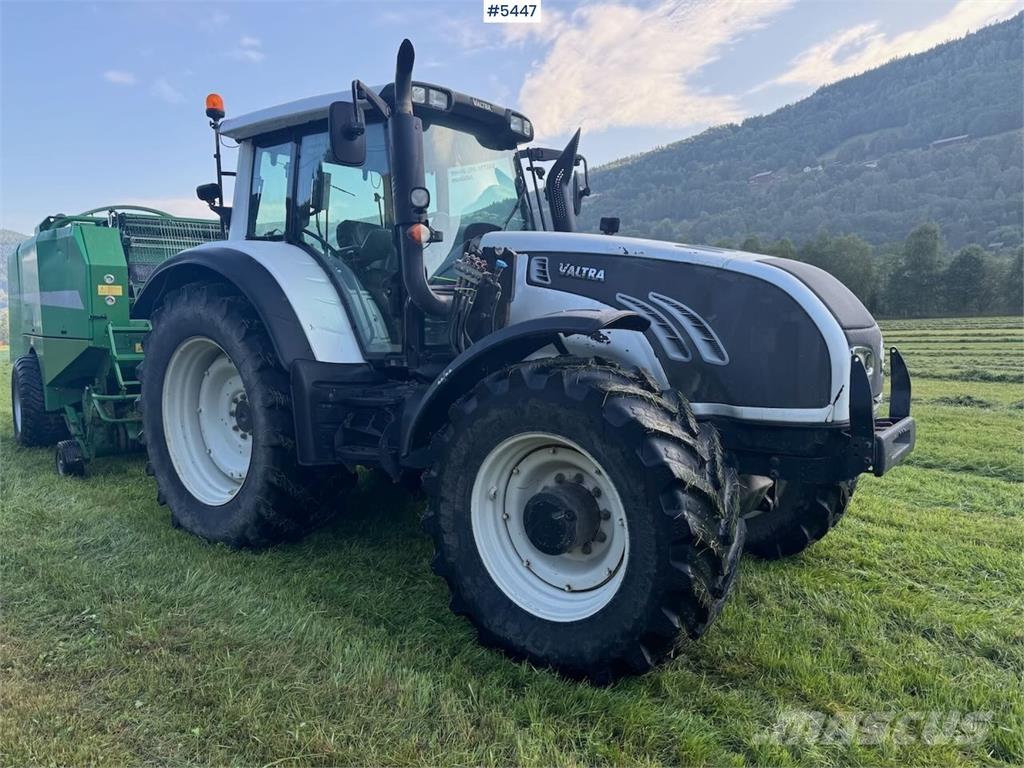 Valtra T202 Tractors
