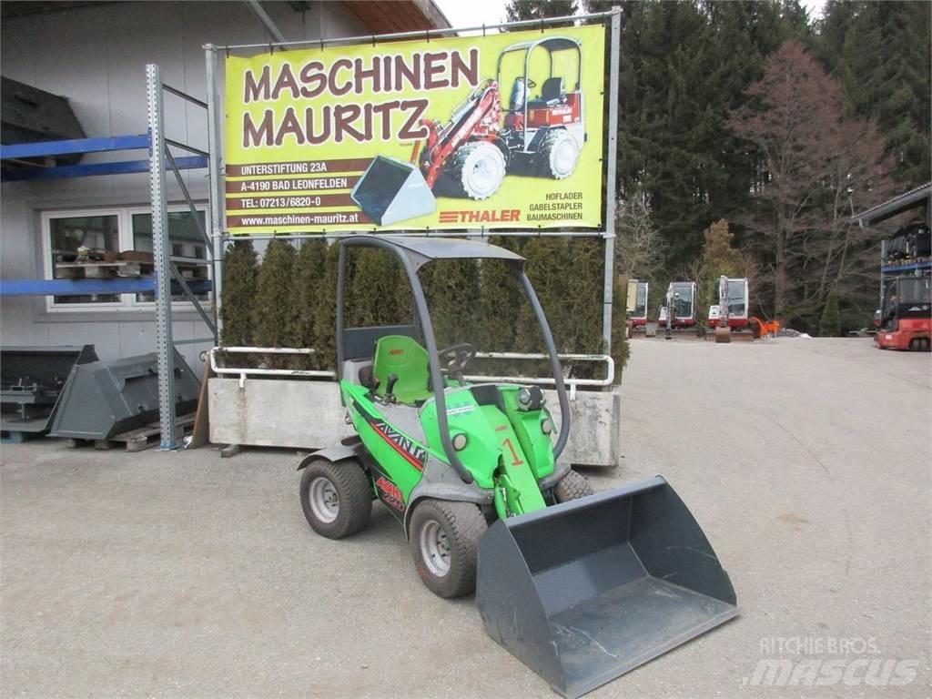 Avant 225 Front Loaders