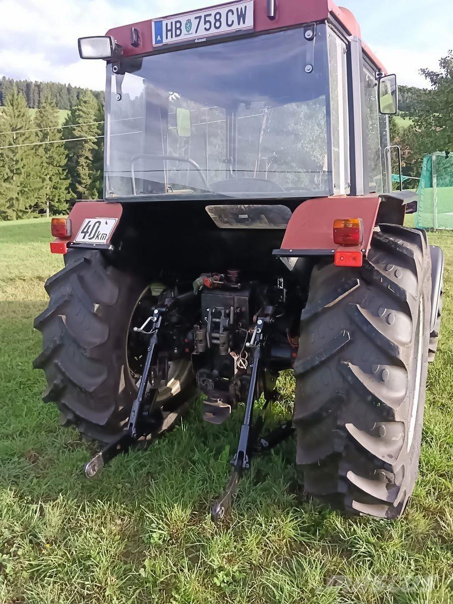Case IH 833 A Tractors