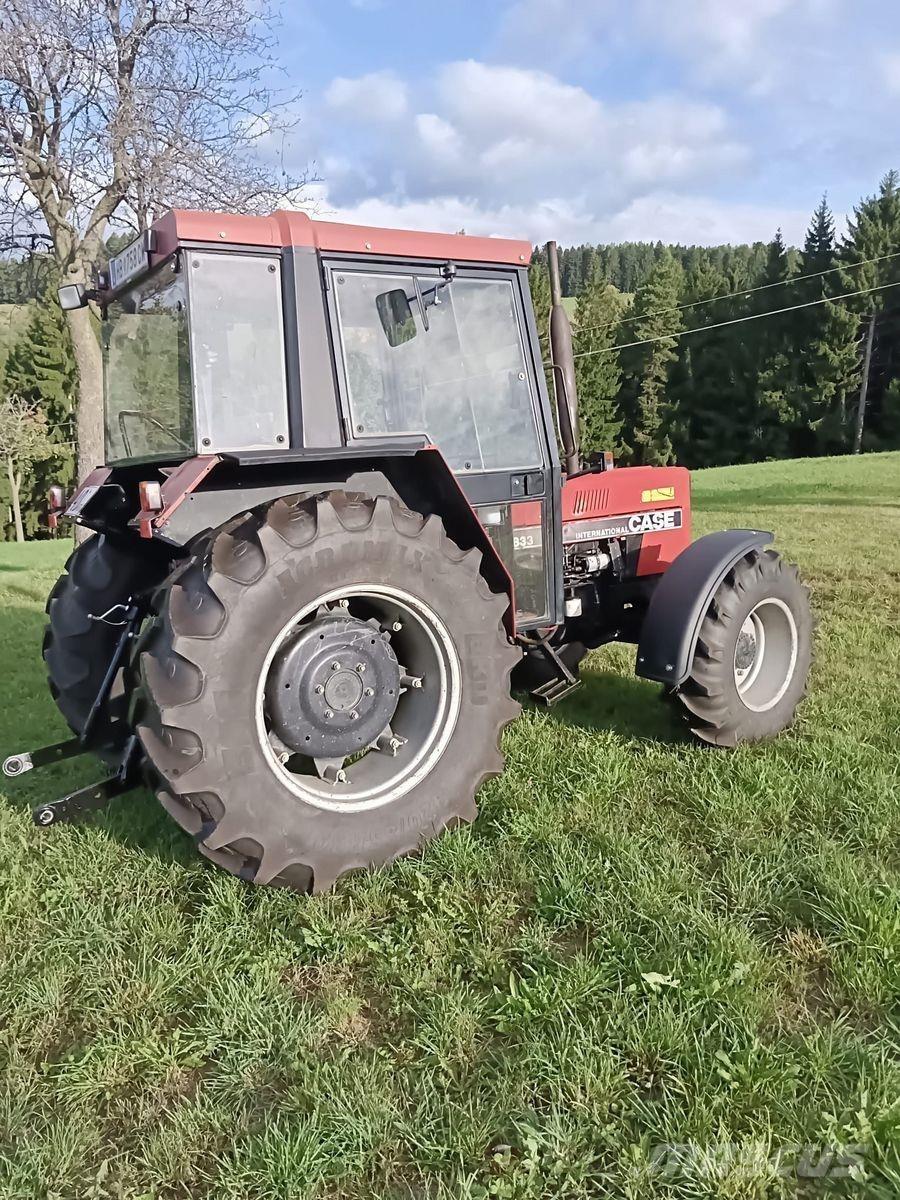 Case IH 833 A Tractors