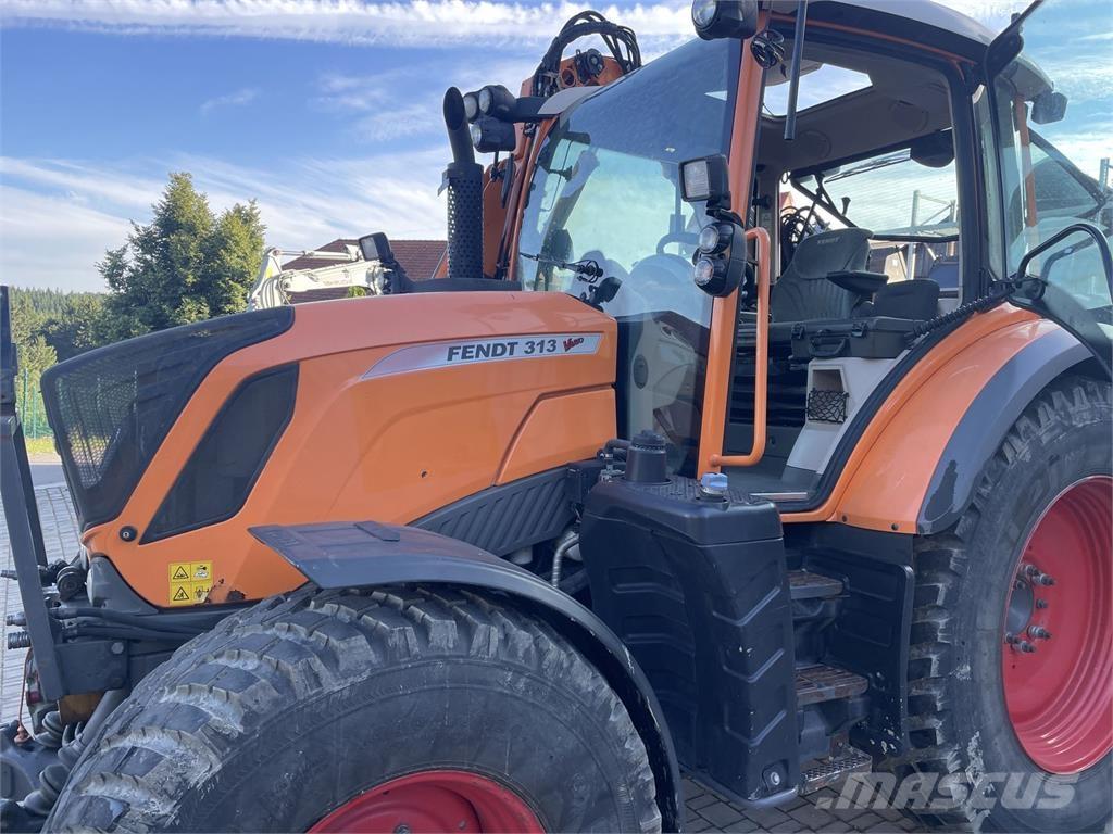 Fendt 313 Vario Tractors