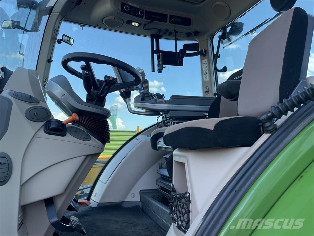 Fendt 724 Vario Tractors