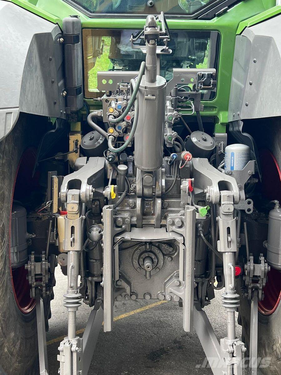 Fendt 936 Vario Tractors