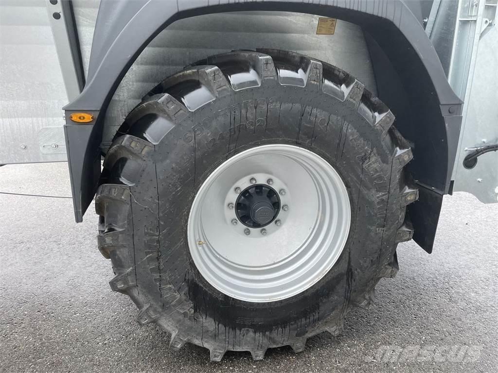 Fliegl ADS 120 Manure spreaders