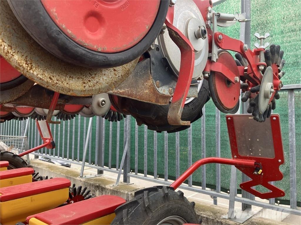 Grimme Matrix 1200 Planters