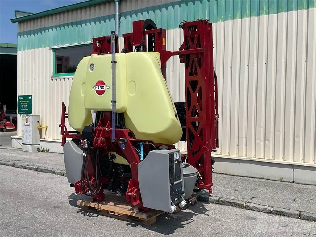 Hardi Mega 1200 Trailed sprayers