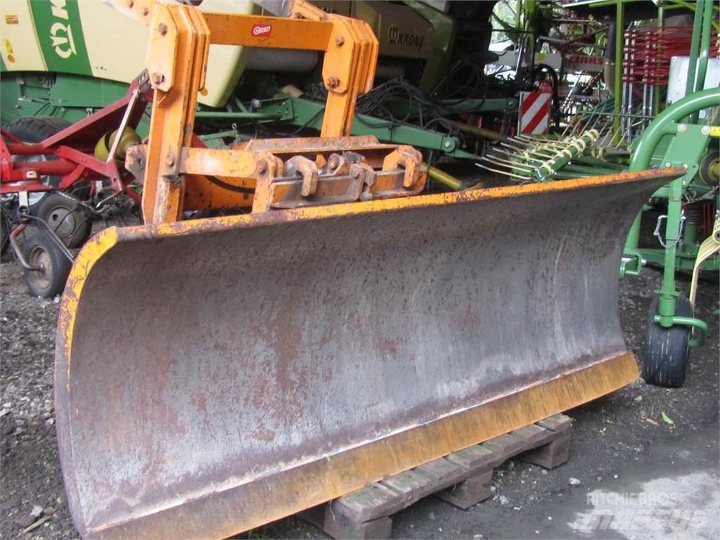 Hauer Terramatic Snow Blades And Plows