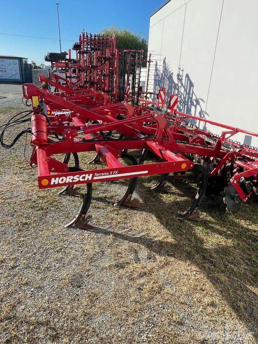 Horsch Terrano 3 FX Cultivators