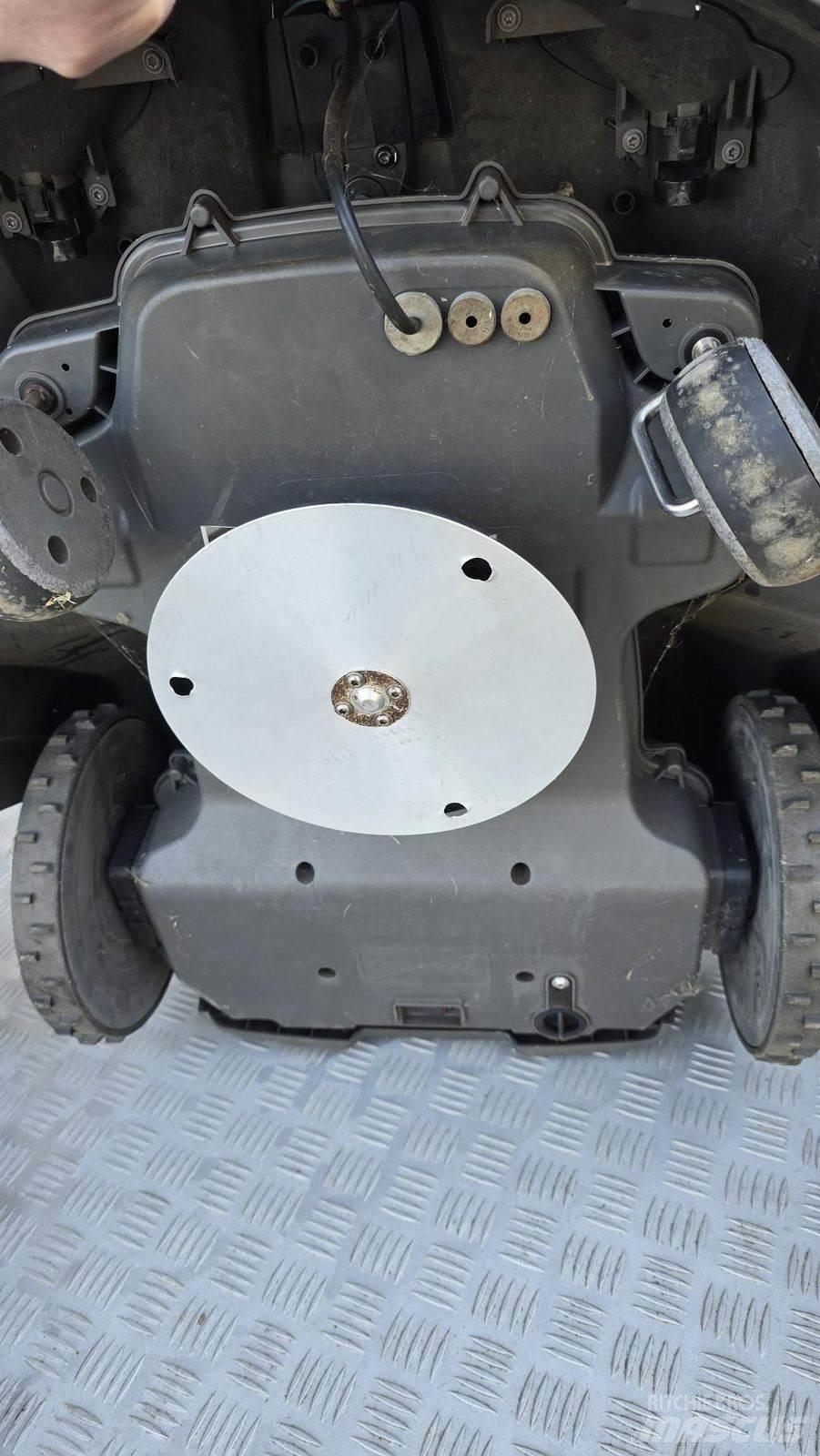 Husqvarna AM 330X Groundcare - Others