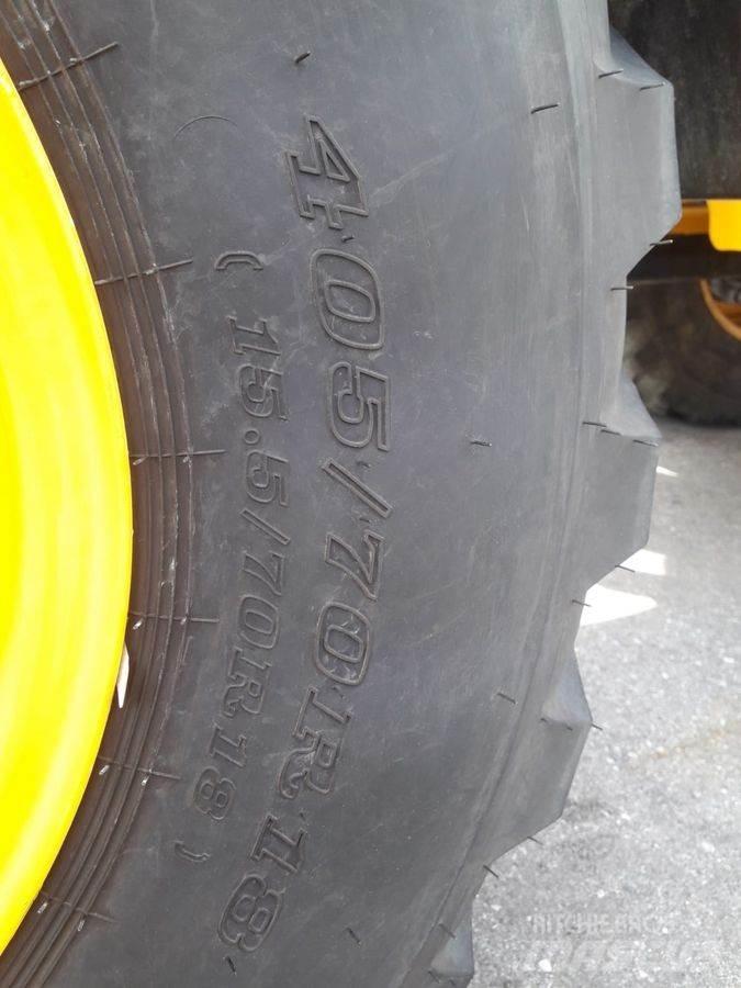 JCB 407 Wheel Loaders