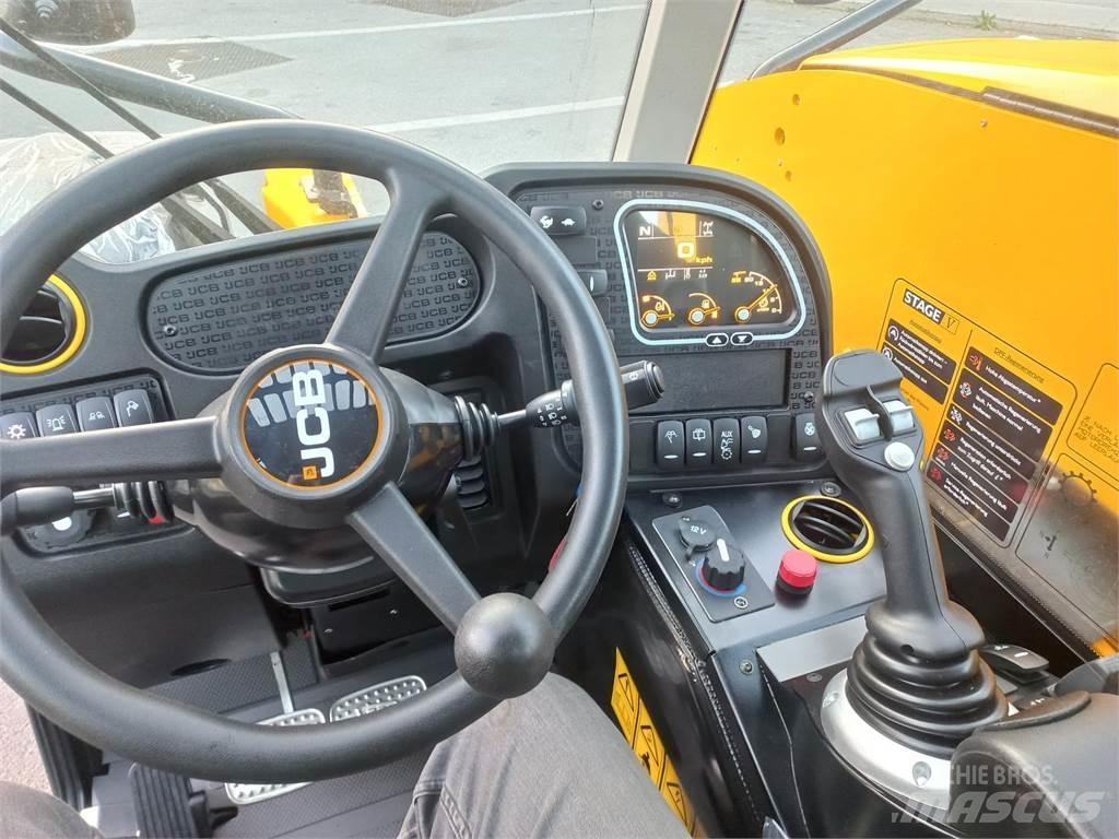 JCB AgriPlus 525-60 Telescopic Handlers