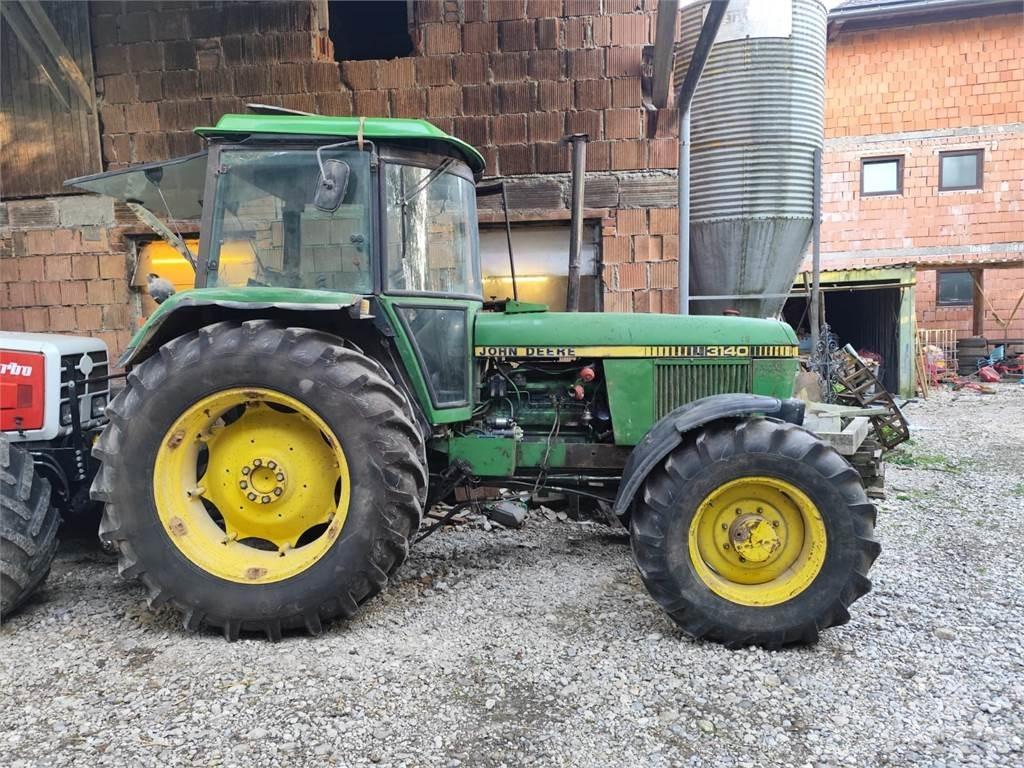 John Deere 3140 Tractors