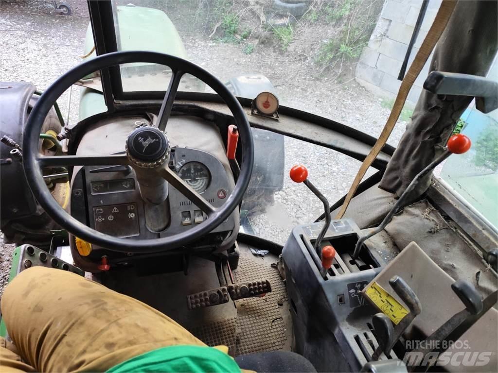 John Deere 3140 Tractors
