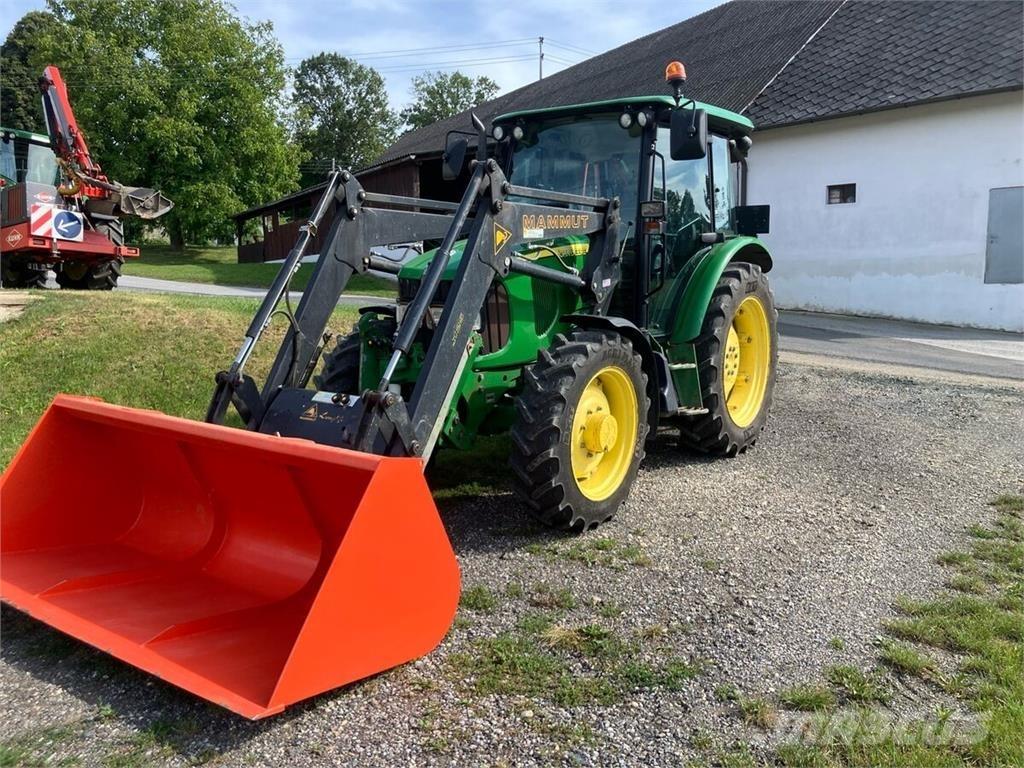 John Deere 5820 Tractors